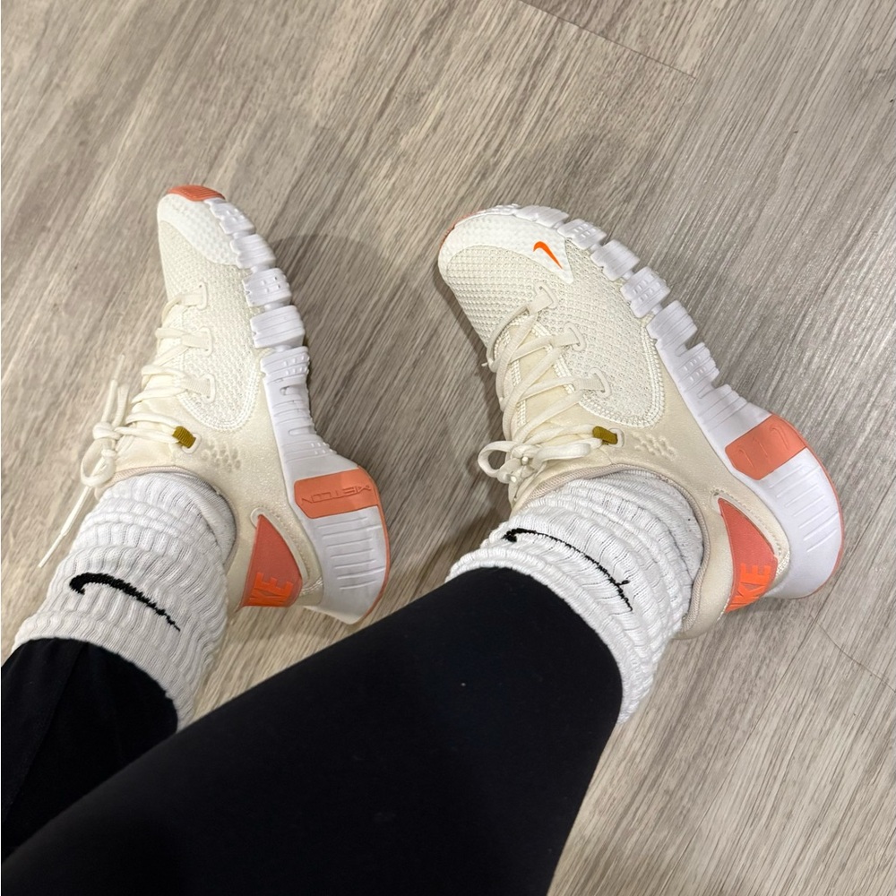 WOMEN NIKE METCON 4